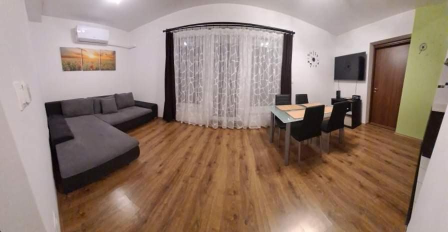 Smarthomeapartman Hajdúszoboszló Exteriör bild
